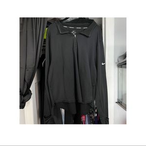 Woman’s Nike dry fit workout top